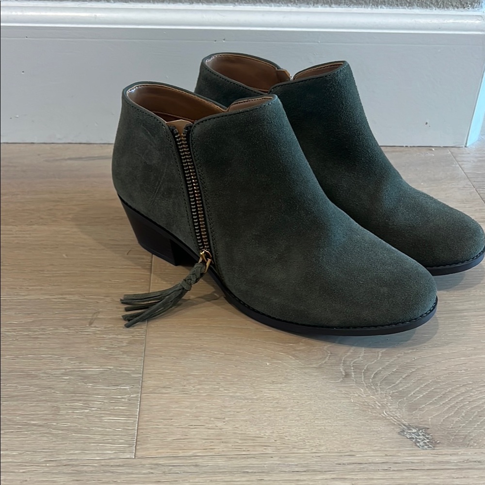 Vionic Olive Green Suede Ankle Boots